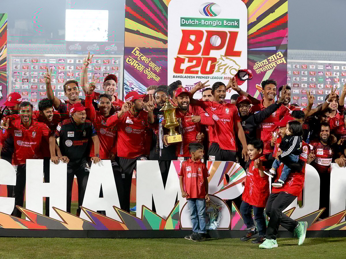 বিপিএলে আবারও চ্যাম্পিয়ন ফরচুন বরিশাল