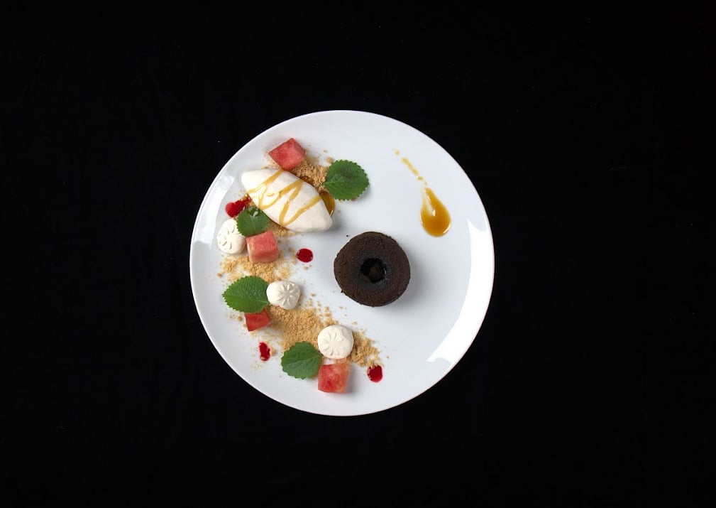 ঘরে বসেই সহজ কিছু টিপস ও টেকনিক অনুসরণ করে যে কেউ করতে পারেন দৃষ্টিনন্দন প্লেটিং