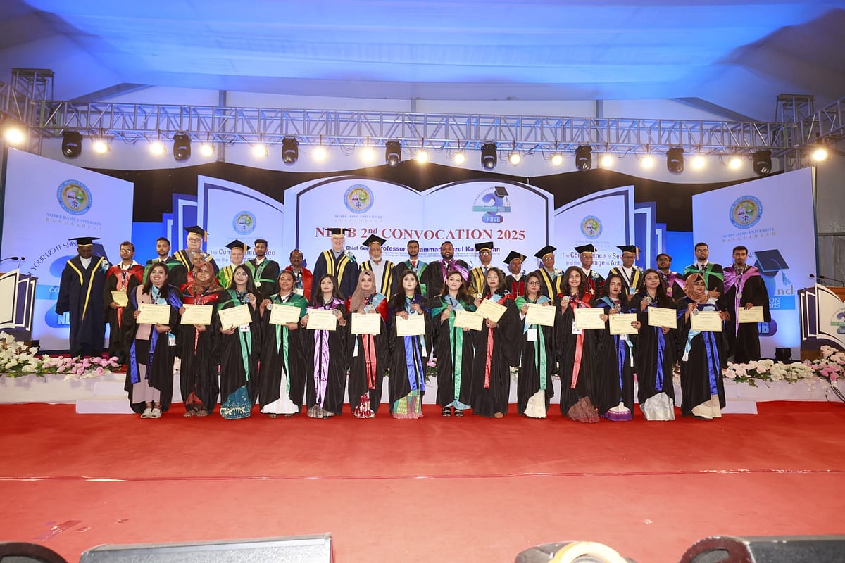 জাঁকজমকপূর্ণ ও উৎসবমুখর পরিবেশে অনুষ্ঠিত হলো নটর ডেম ইউনিভার্সিটি বাংলাদেশের দ্বিতীয় সমাবর্তন। রাজধানীর আরামবাগে বিশ্ববিদ্যালয়ের নিজস্ব ক্যাম্পাসে, ৮ ফেব্রুয়ারি ২০২৫