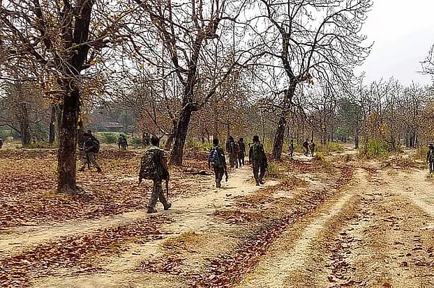 মাওবাদী বিদ্রোহীদের হামলার পর সেনাদের টহল