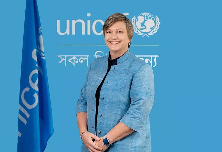 বাংলাদেশে ইউনিসেফের প্রতিনিধি রানা ফ্লাওয়ার্স