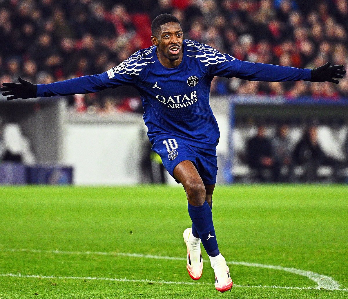 গোলের পর উসমান দেম্বেলে যেন উড়তে চাইলেন