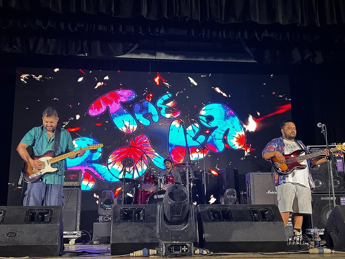 ‘সমধর্মিতা’ ব্যান্ডের সদস্যরা