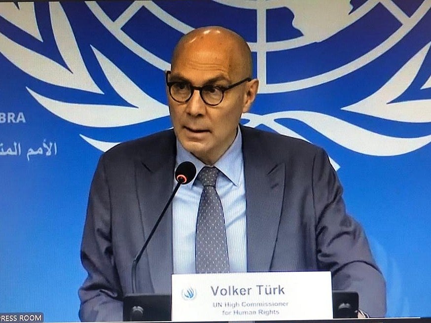 জাতিসংঘের মানবাধিকারবিষয়ক হাইকমিশনার ফলকার টুর্ক আজ বুধবার দুপুরে জেনেভায় বাংলাদেশে জুলাই-আগস্টের অভ্যুত্থানে মানবাধিকার লঙ্ঘনের বিষয়ে তথ্যানুসন্ধান প্রতিবেদন প্রকাশ উপলক্ষে আয়োজিত সংবাদ সম্মেলনে কথা বলেন