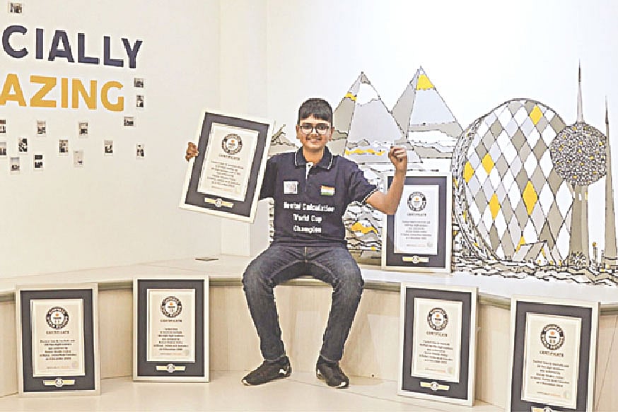 গিনেস ওয়ার্ল্ড রেকর্ডসের সনদ হাতে আরিয়ান শুক্লা