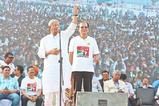 তিস্তা নদীর পানির ন্যায্য হিস্যা আদায় ও তিস্তা মহাপরিকল্পনা বাস্তবায়নের দাবিতে তিস্তা নদী রক্ষা আন্দোলনের ডাকা দুই দিনব্যাপী অবস্থান কর্মসূচির প্রথম দিনে বক্তব্য দেন বিএনপির মহাসচিব মির্জা ফখরুল ইসলাম। গতকাল লালমনিরহাটের তিস্তা রেলসেতু এলাকায়