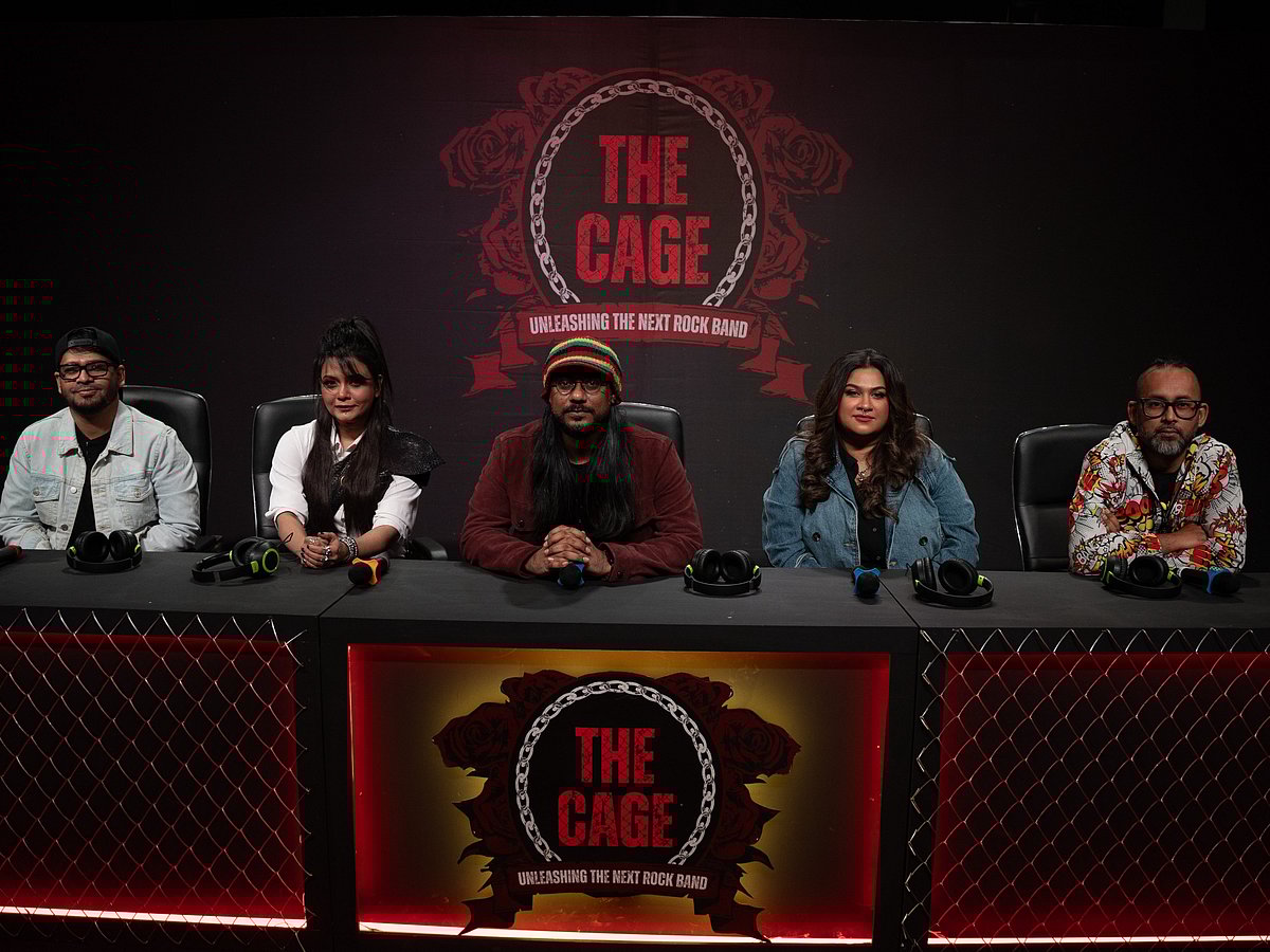 বাঁ থেকে পলাশ নূর, মিলা ইসলাম, রাফা, তাসফি ও রঞ্জন