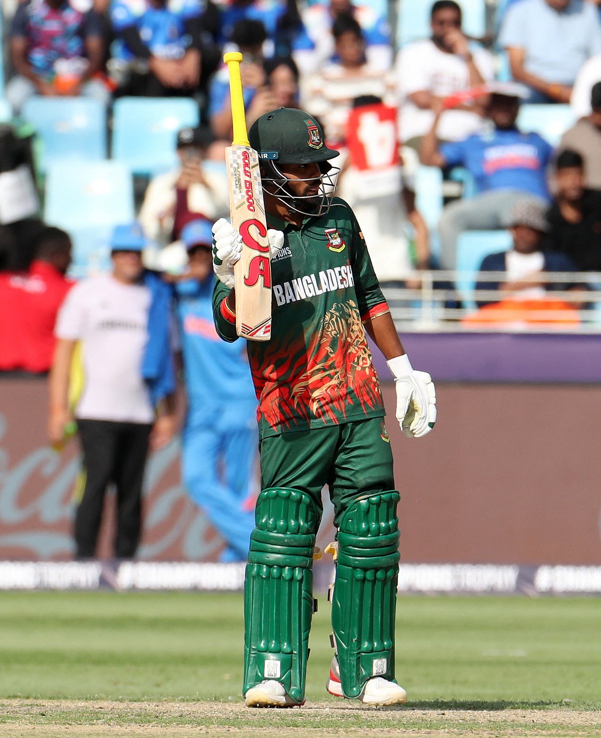 ১০০ রান করেছেন হৃদয়