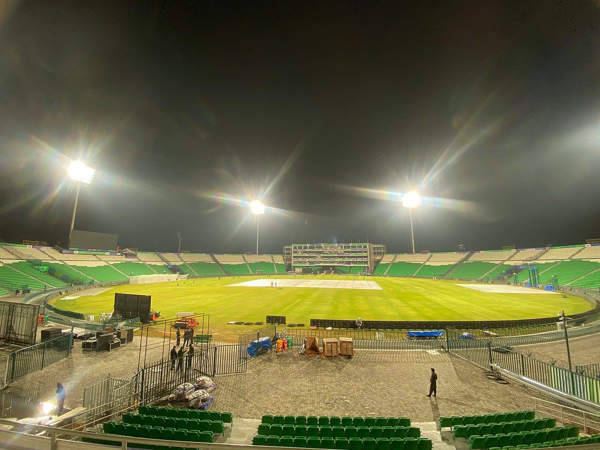 লাহোরের গাদ্দাফি স্টেডিয়ামে আজ মুখোমুখি চিরপ্রতিদ্বন্দ্বী অস্ট্রেলিয়া–ইংল্যান্ড