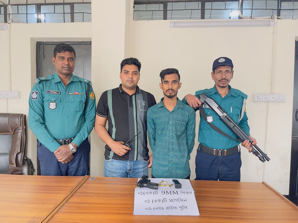 মিরপুর এলাকা থেকে মো. ফারুক (২৭) নামের এক যুবককে গ্রেপ্তার করেছে পুলিশ