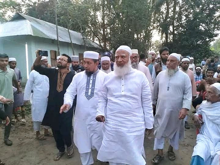 কুমিল্লার লালমাই উপজেলার সৈয়দপুর গ্রামের বাসিন্দা ও নিহত জামায়াত কর্মী জসিম উদ্দীনের বাড়িতে যান জামায়াতে ইসলামীর আমির শফিকুর রহমান