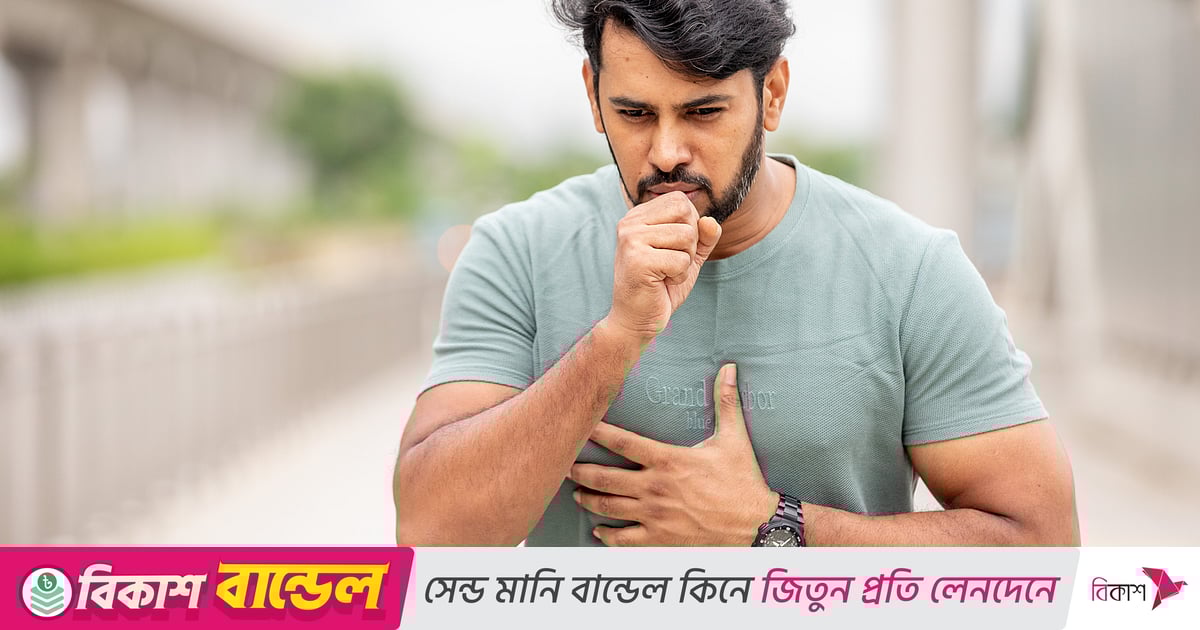 Suvda yalangoch qiz Kokoshnik ichida porno