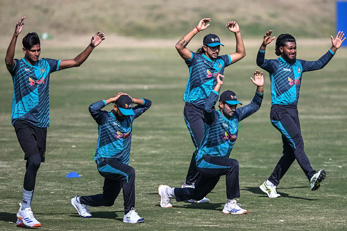 ইসলামাবাদ ক্লাব মাঠে বাংলাদেশ দলের অনুশীলন