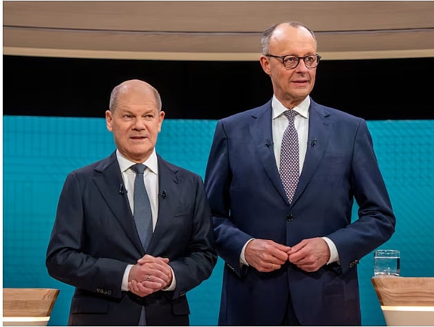 জার্মান চ্যান্সেলর ওলাফ শলৎজ ও ক্রিশ্চিয়ান ডেমোক্রেটিক ইউনিয়ন পার্টির নেতা ফ্রিডরিখ মের্ৎস