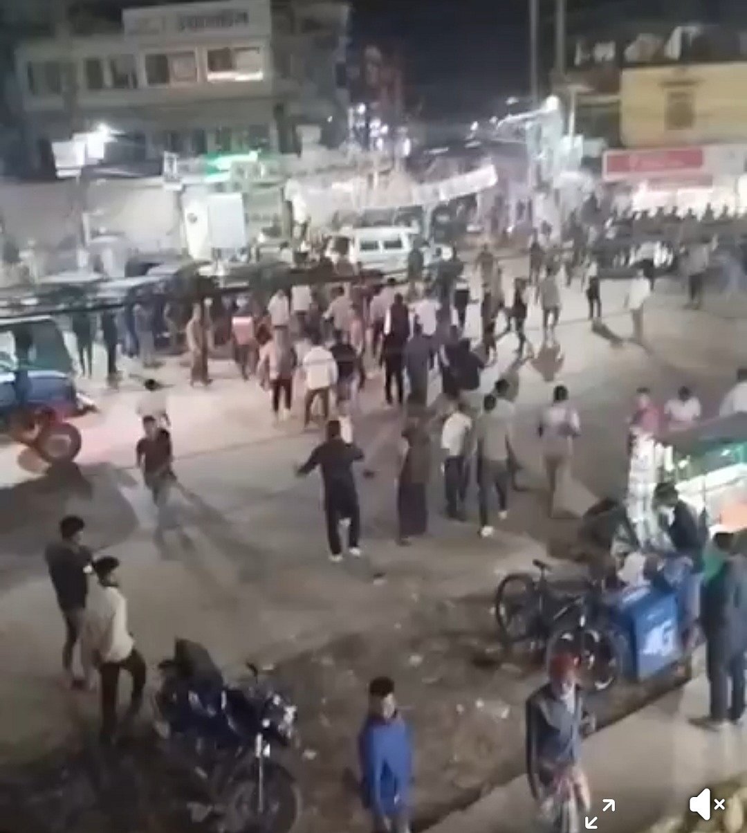 সুনামগঞ্জের জগন্নাথপুর উপজেলায় বিএনপির আংশিক আহ্বায়ক কমিটি ঘোষণার পর দলের দুই পক্ষের নেতা–কর্মীদের মধ্যে হাতাহাতি হয়। গতকাল সোমবার রাত ১১টার দিকে জগন্নাথপুর পৌর পয়েন্টে