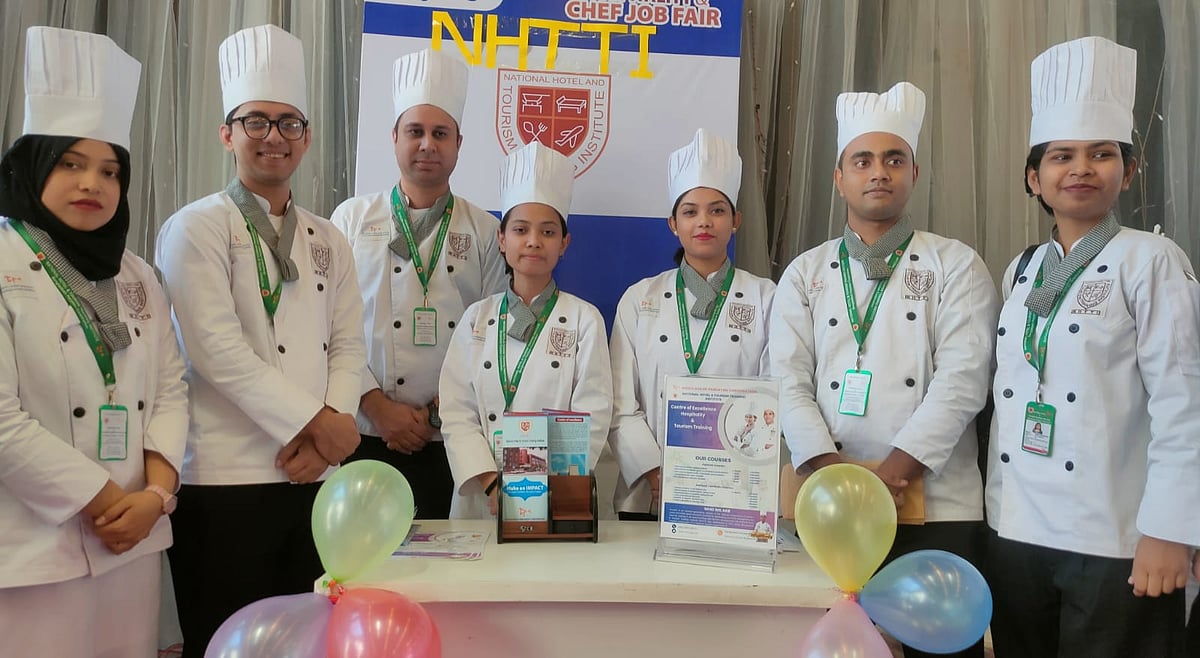 ‘হসপিটালিটি অ্যান্ড শেফ জব ফেয়ার’ নামে চাকরি মেলা রাজধানীর কৃষিবিদ ইনস্টিটিউশনে অনুষ্ঠিত হয়