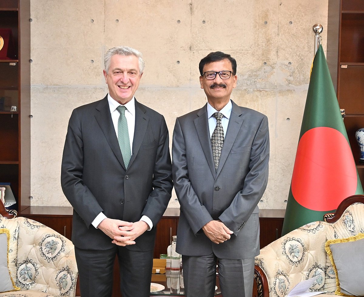 পররাষ্ট্র উপদেষ্টা মো. তৌহিদ হোসেনের সঙ্গে সৌজন্য সাক্ষাৎ করেছেন জাতিসংঘের শরণার্থীবিষয়ক হাইকমিশনার ফিলিপ্পো গ্র্যান্ডি। আজ বৃহস্পতিবার সকালে পররাষ্ট্র মন্ত্রণালয়ে