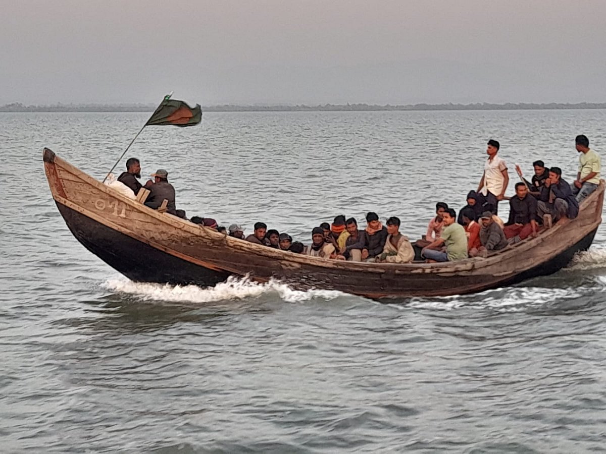 মিয়ানমারের আরাকান আর্মির ধরে নিয়ে যাওয়া ২৯ জেলেকে ফেরত এনেছে বর্ডার গার্ড বাংলাদেশ