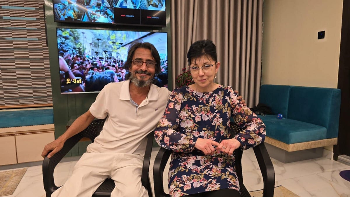 কুমিল্লা নগরের ব্যবসায়ী মোতাসিন বিল্লাহ চৌধুরীর সঙ্গে ইউক্রেনের নাগরিক সালো নাদিয়া