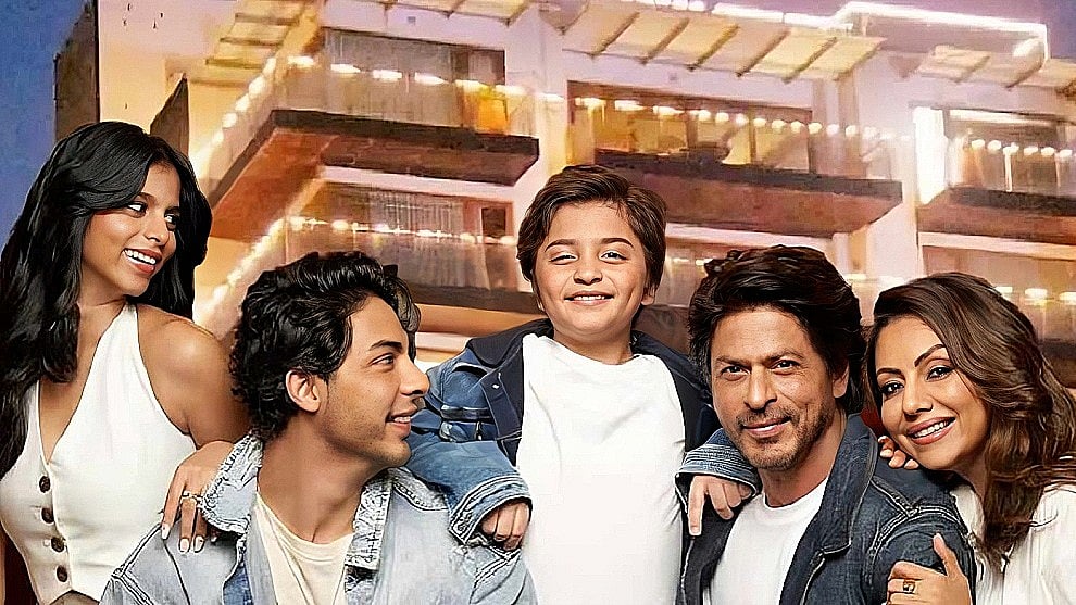 অভিজাত অ্যাপার্টমেন্টে শাহরুখ, স্ত্রী গৌরী খান, মেয়ে সুহানা আর দুই ছেলে আরিয়ান এবং আব্রাম থাকবেন