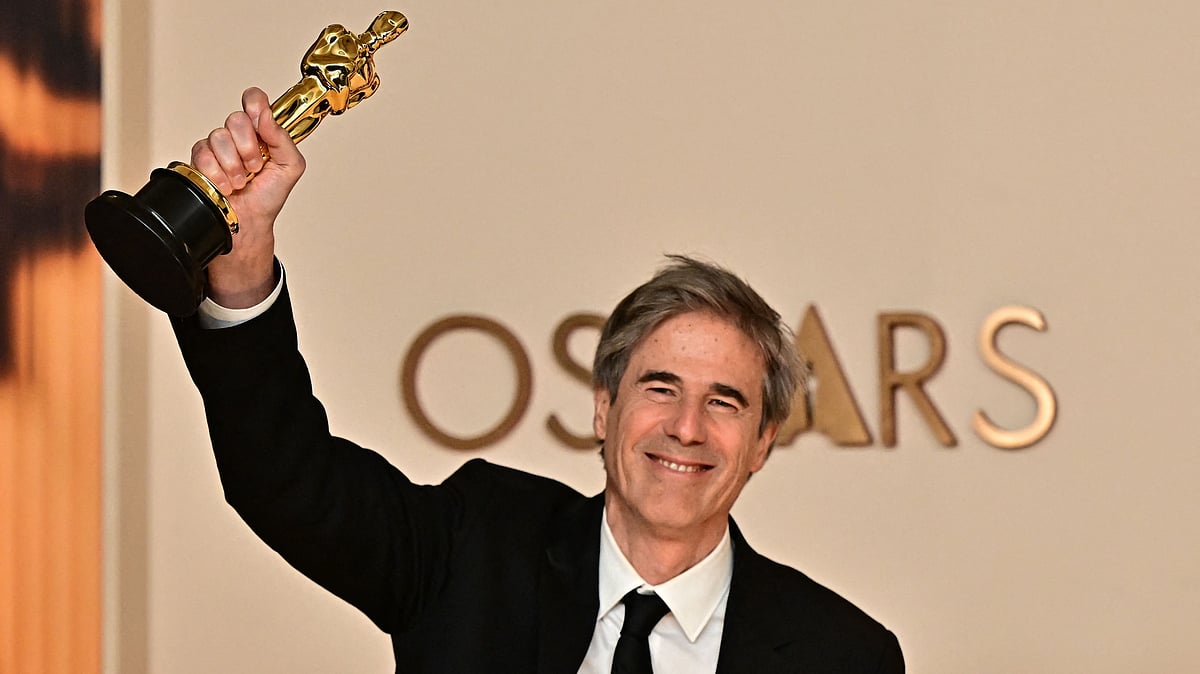 পুরস্কার হাতে ওলটার সেলেস। এএফপি