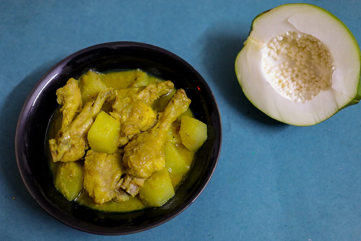 দেশি মুরগিতে পেঁপের ঝোল