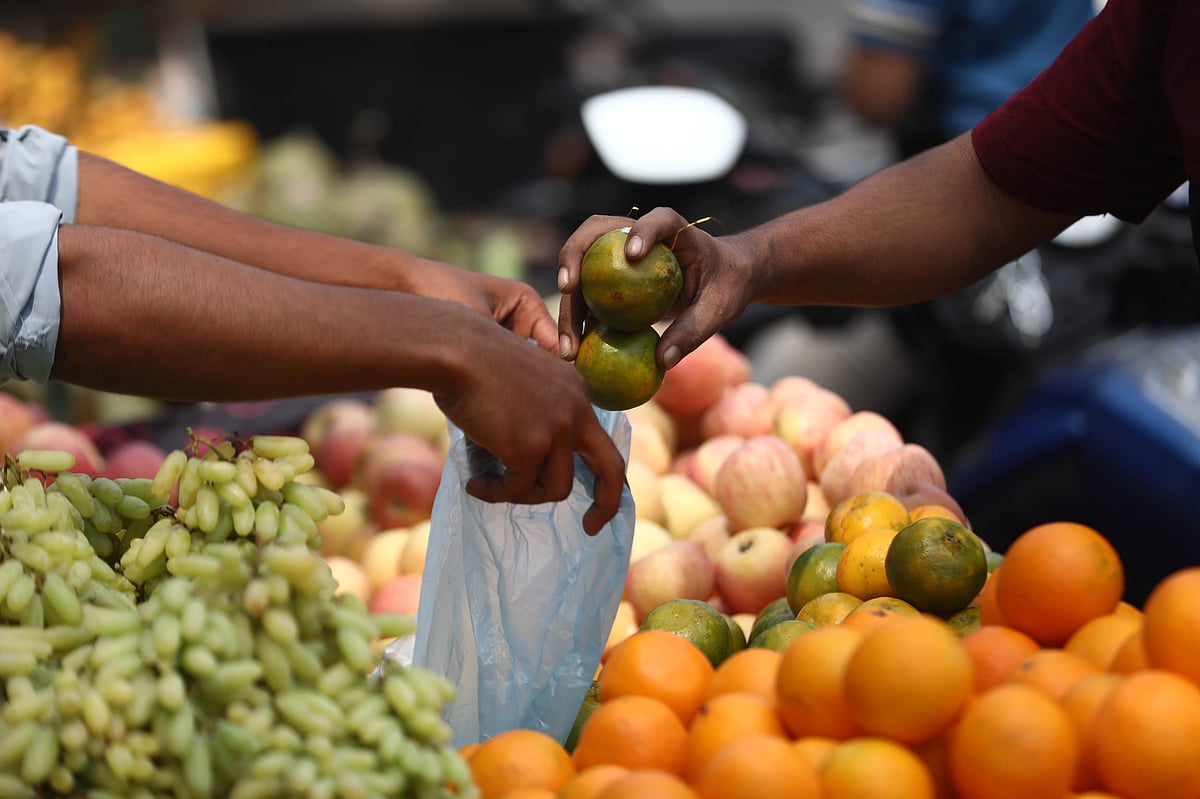 বেশ কয়েকটি গবেষণায় লক্ষ করা গেছে, নির্দিষ্ট কিছু ফল ওজন বাড়াতেও নীরব ভূমিকা রাখতে পারে