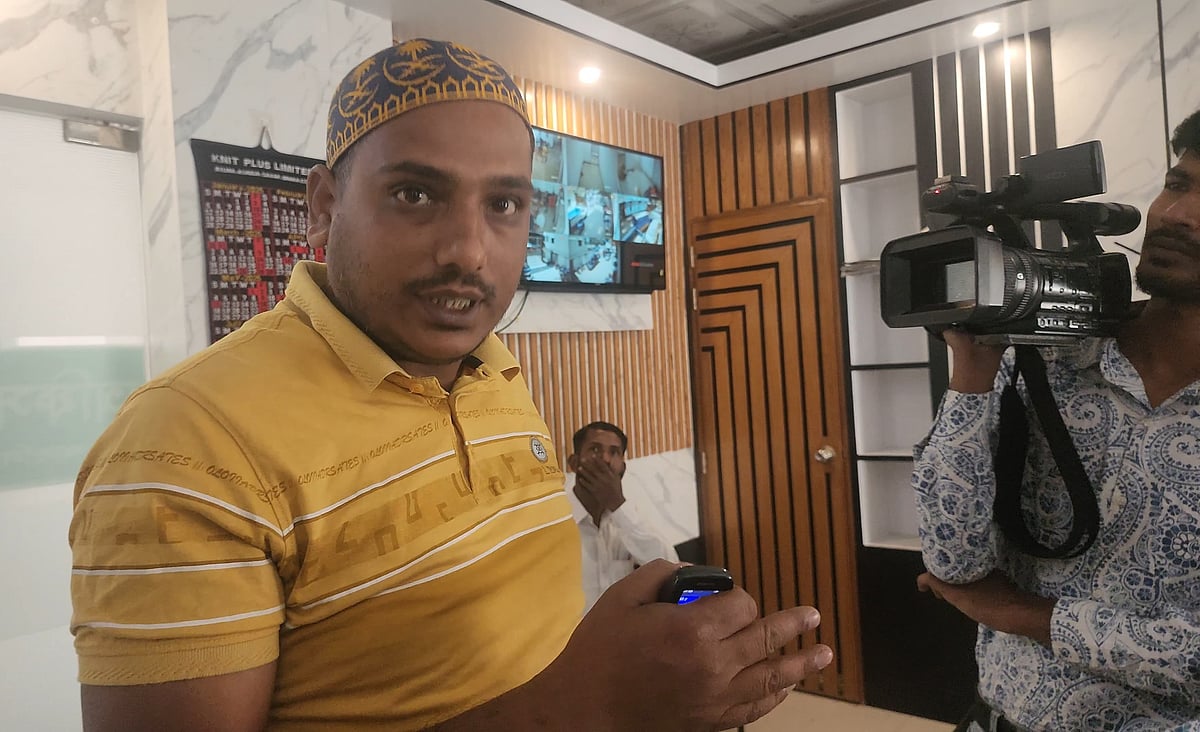 আশুলিয়া থানার ওসির কক্ষে গিয়ে ‘বিএনপি কার্যালয়ের পিয়ন’ পরিচয় দেন সুমন মিয়া