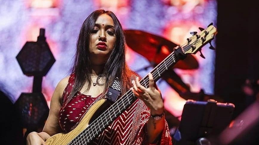 নীলাঞ্জনা ঘোষ দস্তিদার। শিল্পীর সৌজন্যে