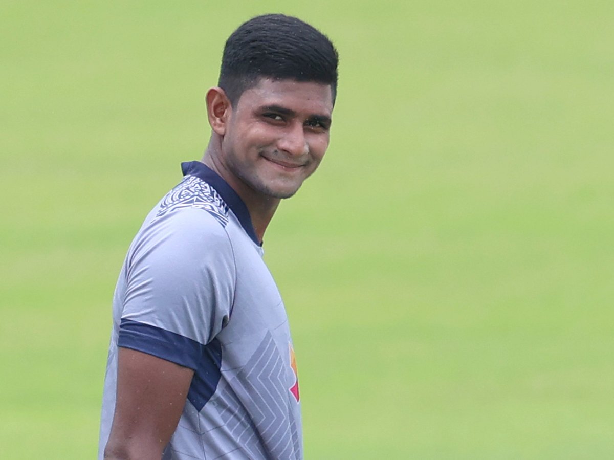 গতি দিয়ে ঝড় তুলেছেন বাংলাদেশের ফাস্ট বোলার নাহিদ রানা