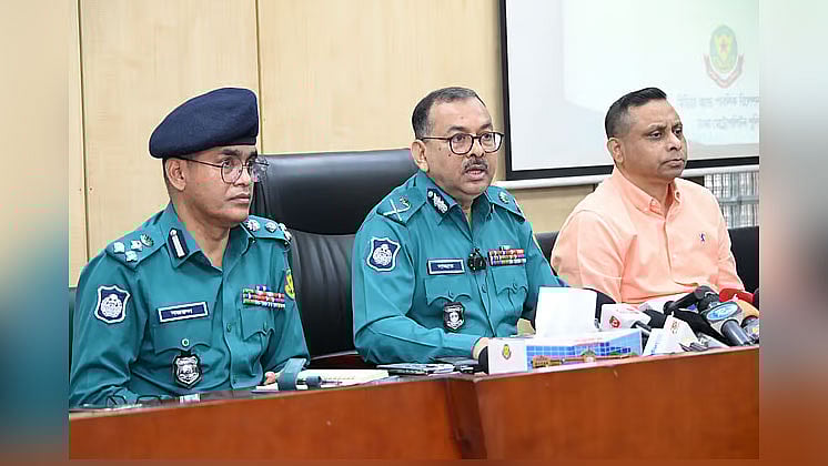 Yetuk ayollarning erotik fotosuratlari