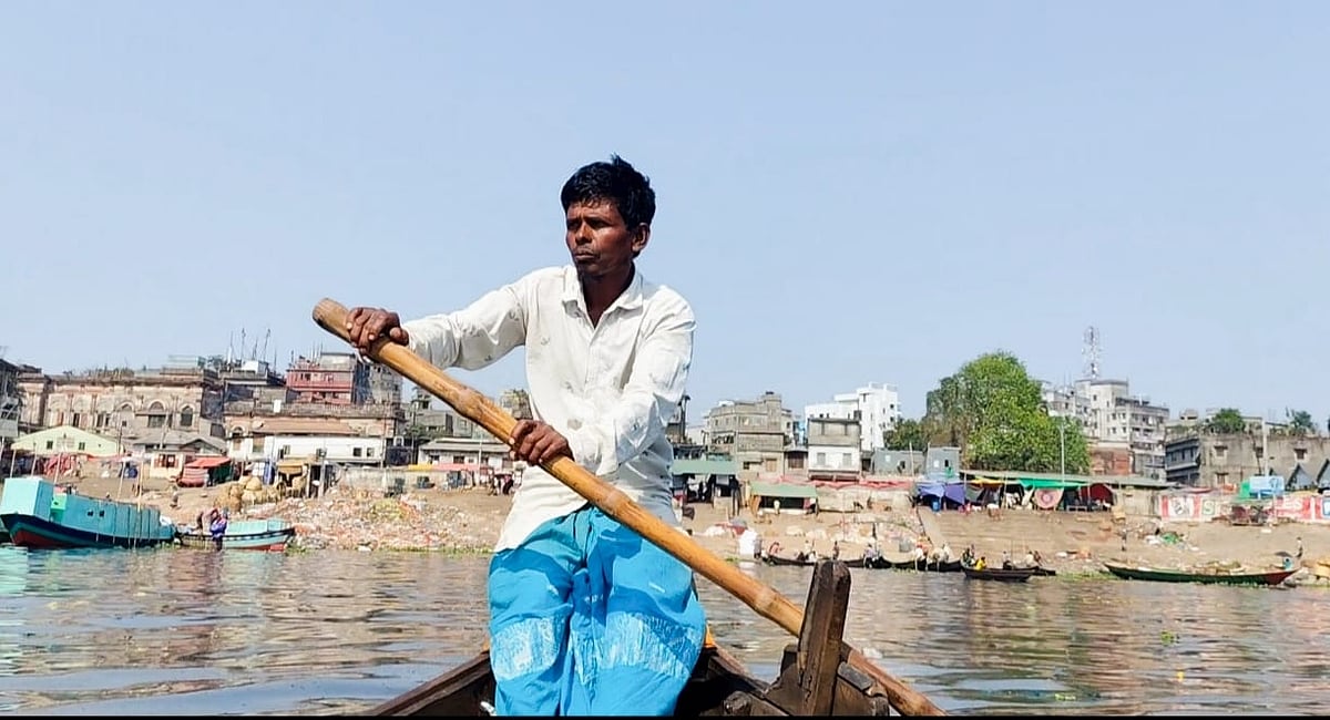 বুড়িগঙ্গার মাঝি ফজলু মিয়া গত এক বছর ধরে নিয়মিত সাকার ফিশ ধরে যাচ্ছেন। যার ফলে সাকার ফিসের উপদ্রব কমে আসছে বলে জানিয়েছে ঢাকা জেলা মৎস্য অফিস