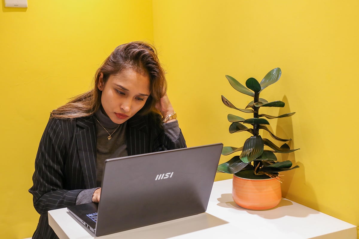 আবেদন সরাসরি বা ডাকযোগে পাঠাতে হবে