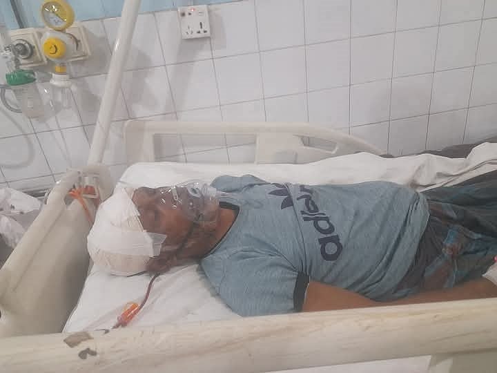 মেয়েকে উত্তক্ত্যের প্রতিবাদ করায় বখাটের হামলায় আহত মিজানুর রহমানকে নিবিড় পরিচর্যাকেন্দ্রে রাখা হয়েছে