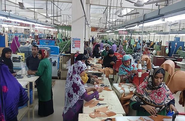 নারীদের স্বাবলম্বী হওয়ার জন্য শ্রমবাজারে অংশগ্রহণ বাড়াই উচিত