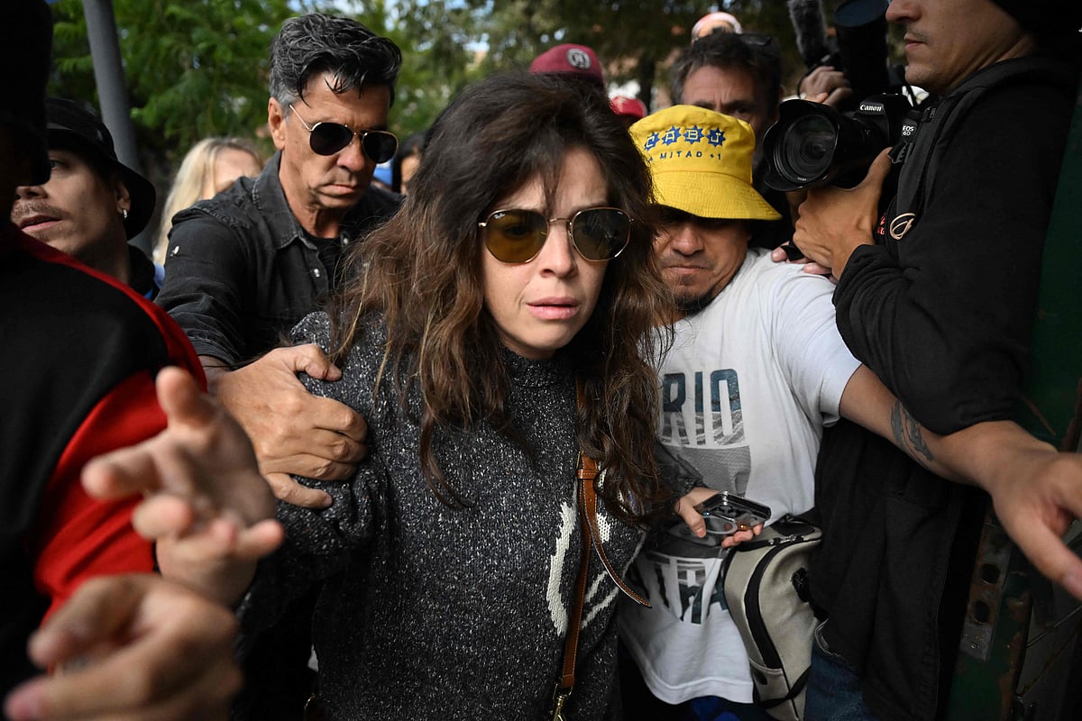 বুয়েনস এইরেসের সান ইসিদরো আদালতে হাজির হয়েছিলেন ম্যারাডোনার মেয়ে দালমা ম্যারাডোনা