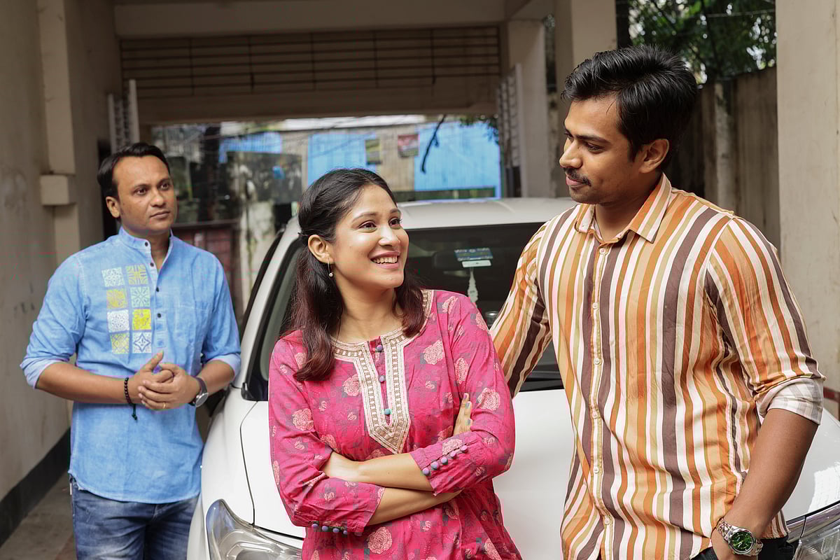 পরিবারের মেজ সন্তানেরা সাধারণত বিশেষ ধরনের মনস্তাত্ত্বিক অভিজ্ঞতার ভেতর দিয়ে যান