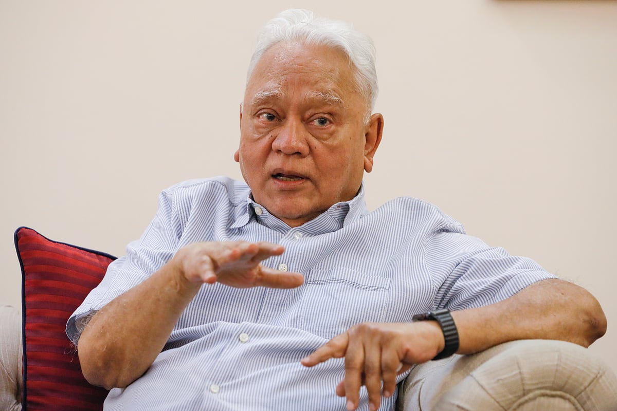 অ্যাপেক্স গ্রুপের প্রতিষ্ঠাতা সৈয়দ মঞ্জুর এলাহী। ২০২১ সালের ৯ নভেম্বর গুলশানে অ্যাপেক্সের কার্যালয়ে