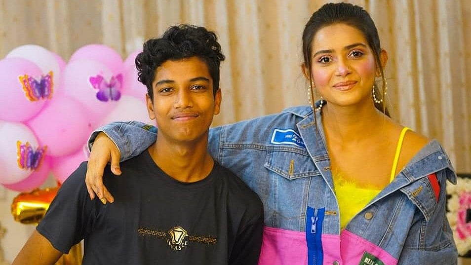 ayollar mushuklarining fotosuratlari