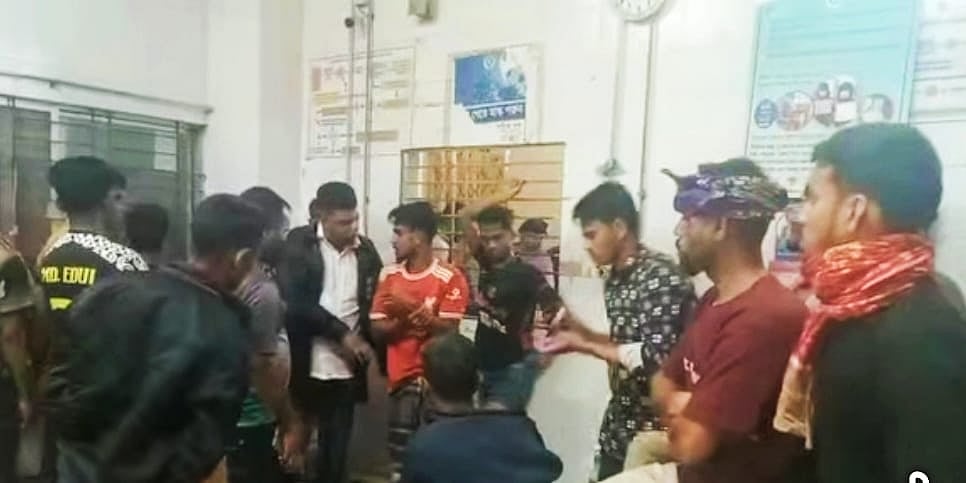 শান্তিগঞ্জে সংঘর্ষে আহতদের কয়েকজন হাসপাতালে চিকিৎসা নেন। গতকাল মঙ্গলবার রাতে