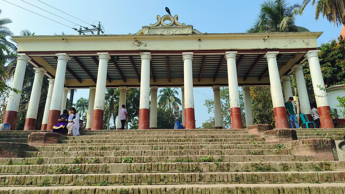 নড়াইলে জমিদার আমলের বাঁধা ঘাট