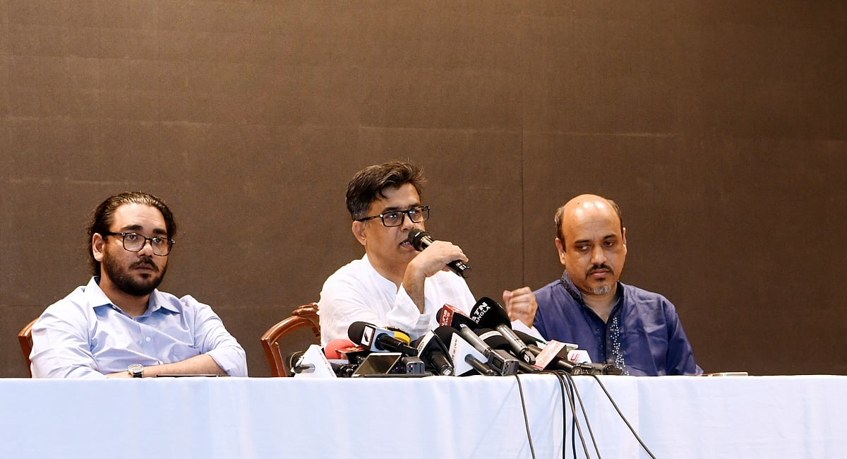 প্রধান উপদেষ্টার প্রেস সচিব শফিকুল আলম ফরেন সার্ভিস একাডেমিতে ব্রিফিংয়ে বক্তব্য দেন। ঢাকা, ১৩ মার্চ