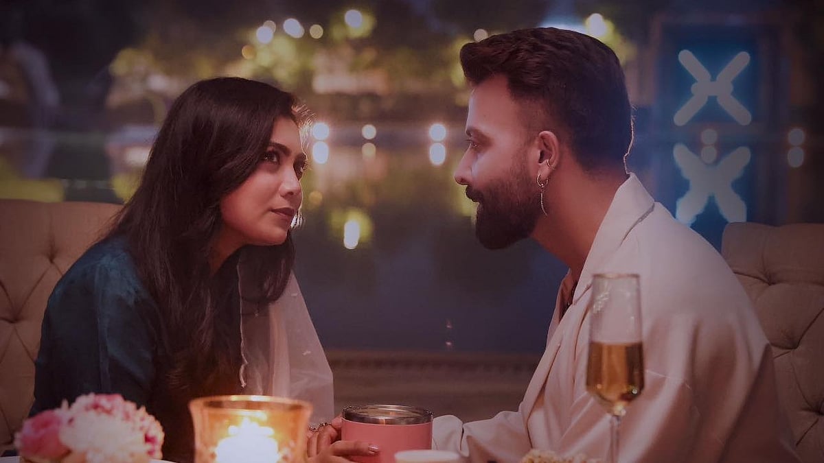 ইধিকা পাল ও শাকিব খান। ফেসবুক থেকে