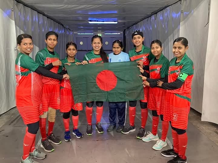 ফ্লোর বল ইভেন্টে সোনাজয়ী দল