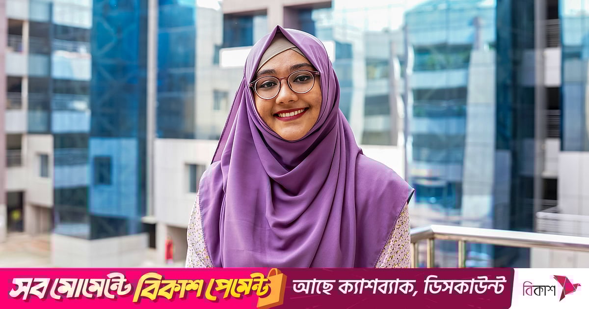 Rus ayol onlayn jinsiy aloqa paytida gaplashmoqda. Sylvia Saint porno film tomosha qilish