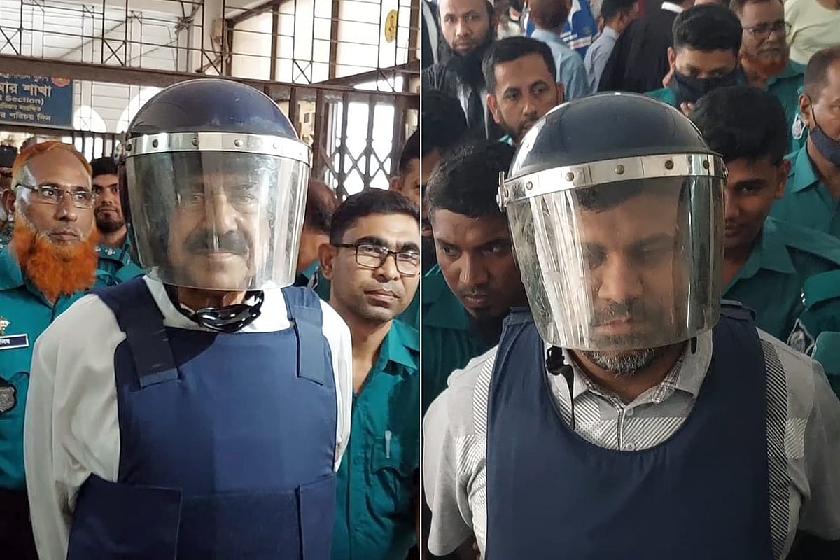 সাবেক নৌপরিবহনমন্ত্রী শাজাহান খান (বাঁয়ে) ও তাঁর ছেলে আসিবুর রহমান খানকে (ডানে) আজ সোমবার ঢাকার চিফ মেট্রোপলিটন ম্যাজিস্ট্রেট (সিএমএম) আদালতে হাজির করা হয়