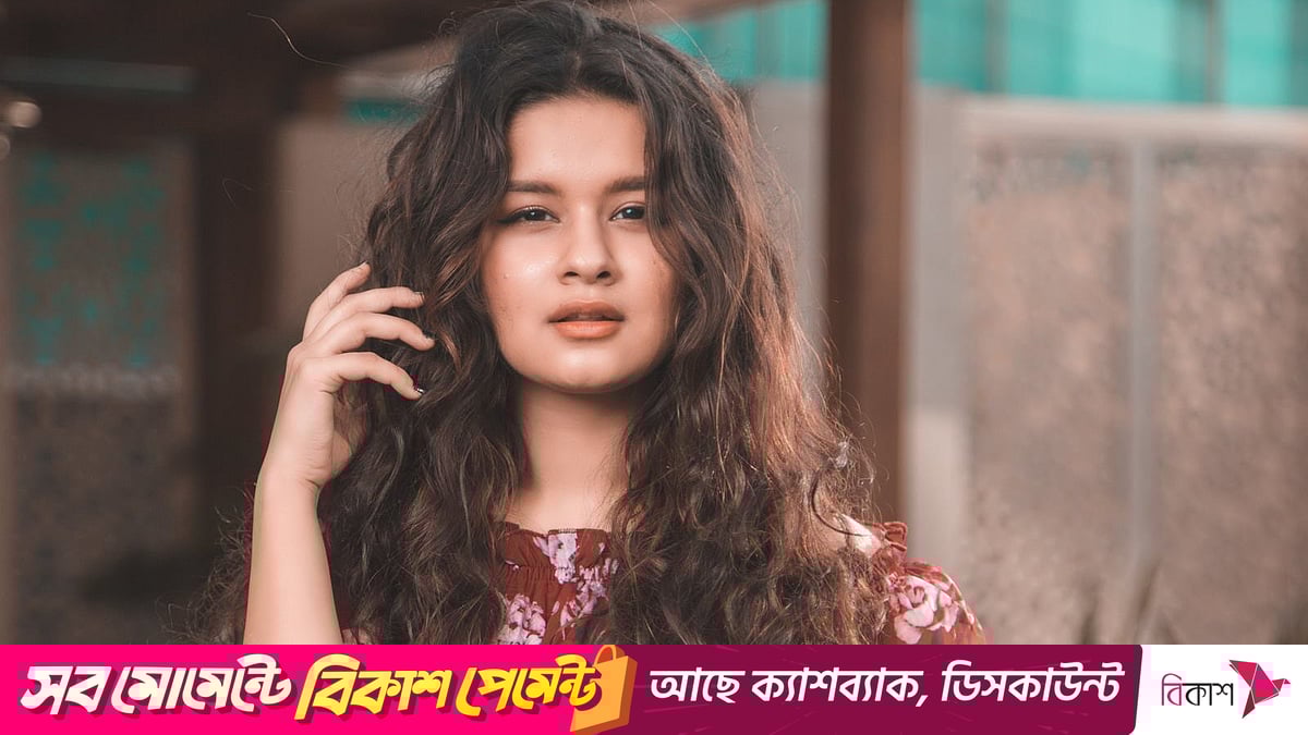 Emo yigit oddiy qiz bilan jinsiy aloqa onlayn video Trans kinopoisk