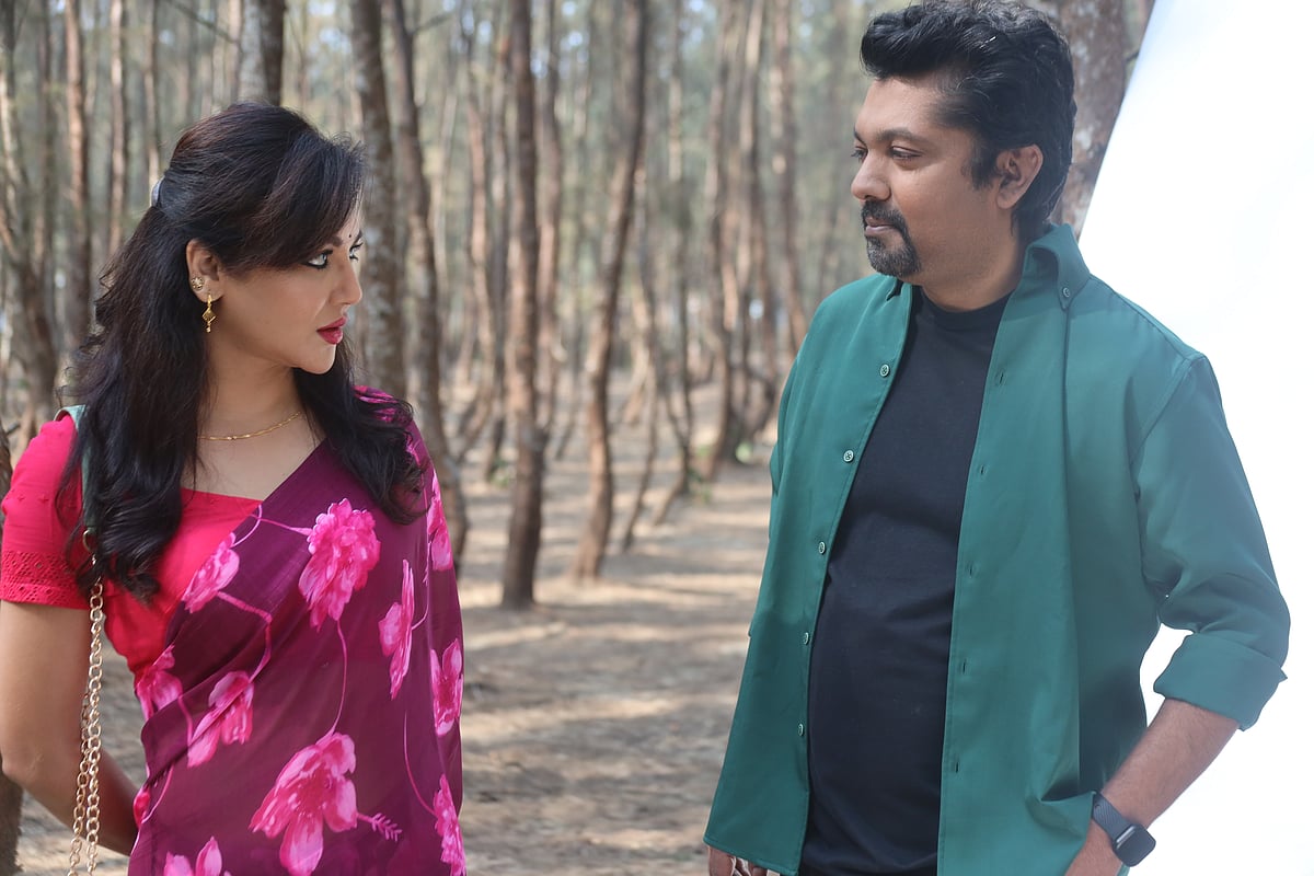 ‘জিম্মি’র দৃশ্য। হইচই