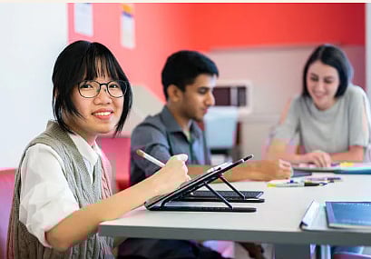 দ্য অ্যাস্পায়ার লিডারস প্রোগ্রাম একটি নেতৃত্ব উন্নয়নের প্রোগ্রাম