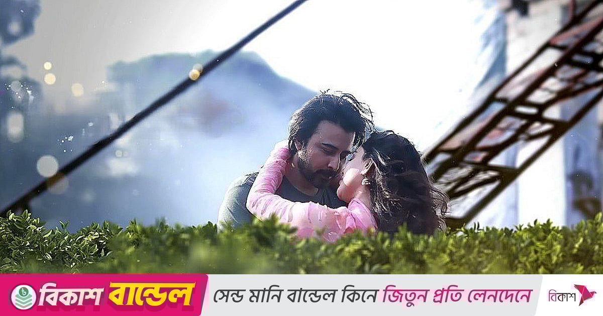 Voyaga etgan pornoning yaqin plandagi fotosuratlari Butt plug foto eshak ichiga